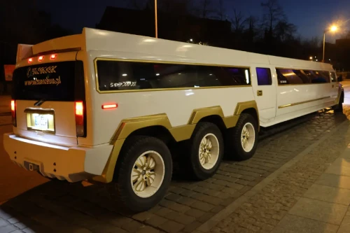 największa-limuzyna-hummer-wroclaw.webp